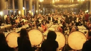 AKP yöneticileri, “açım”, “işsizim”, “tükendim, bittim” diyen herkese tasarruf, “sabır”,