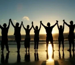 Uygarlık Değişimi Girdabında Gençlik…Ve Yenilik Yanılsamaları