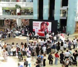 D&R’daki Gülse Birsel imza günü 6 saat sürdü