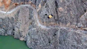 Amasya’da Ferhat aşkı için dağları deliyor. Kemaliye’deki Taş Yolu’nu anlattım