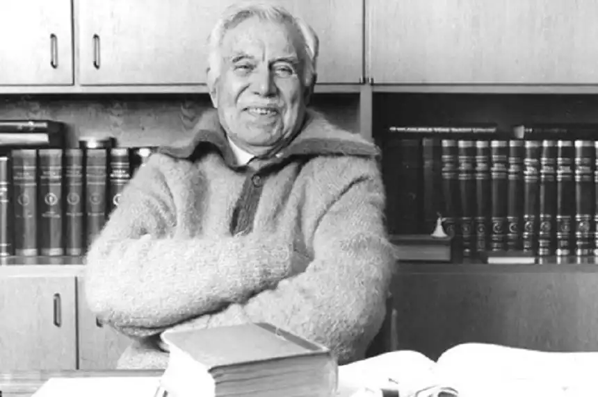 Orhan Şaik Gökyay01