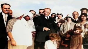 Yavuz Bahadıroğlu, 23 Nisan günü Atatürk ve döneminin yöneticilerinin çocuk