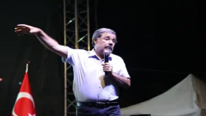Bu yıl altıncısı düzenlenen Edremit Kitap Fuarı’nın onur konuğu ünlü