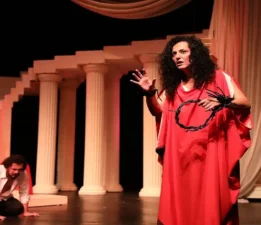 İBB Şehir Tiyatroları Ekim’de 22 Oyunla  İzleyici Karşısında