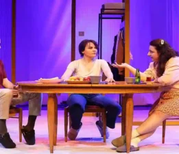 “Canavar” ve “Alevli Günler” KüçükÇiftlik Bahçe Tiyatrosu!