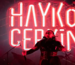 Ceylan Ertem ve Hayko Cepkin İzmir fuarında sahne aldı