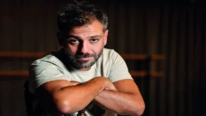 Erkan Kolçak Köstendil, ekim ayında kendi yazıp yönettiği “Tezgah” ile
