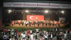 Esenyurt Belediye Başkanı Prof. Dr. Ahmet Özer, düzenledikleri Cumhuriyet Defilesi’nde