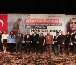 Atatürk Sevgisini Dizelere Taşıdılar