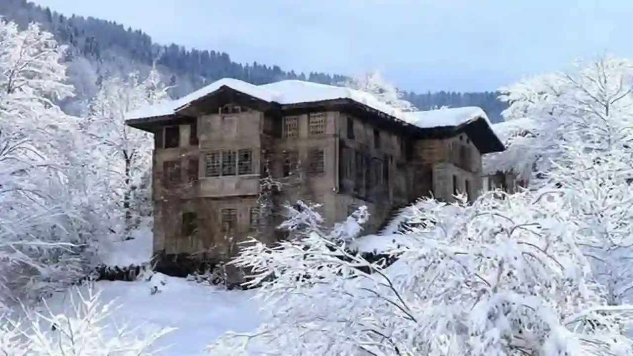 Karlı Karadeniz’de Yalnız Köyevi