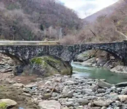 Düzköy Vaniti Köprüsü-Hopa Artvin