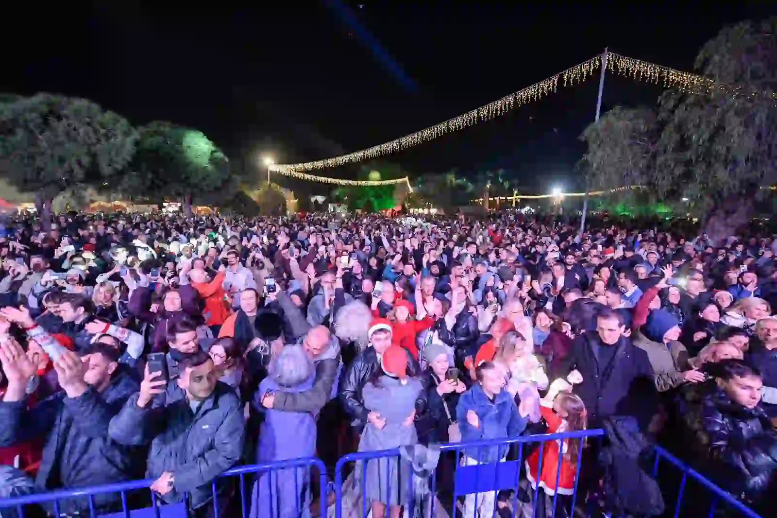 İzmir 2025’i Kültürpark’ta coşkuyla karşıladı 02