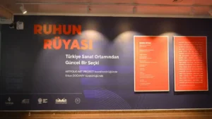 Çağdaş sanatın önde gelen temsilcilerinden 55 sanatçı ve önemli eserlerinden