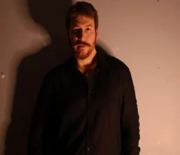 Mert Özcan’dan Yeni Klip: Kalp İzi