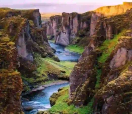 İzlanda Fjadrargljufur Kanyonu