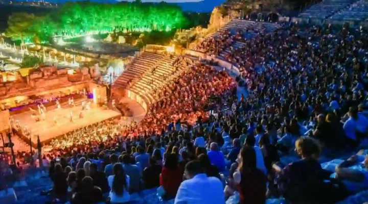 8. Uluslararası Efes Opera ve Bale Festivali