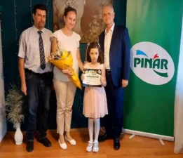 44. Uluslararası Pınar Çocuk Resim Yarışması’nda dereceye girenler ödüllerini aldı