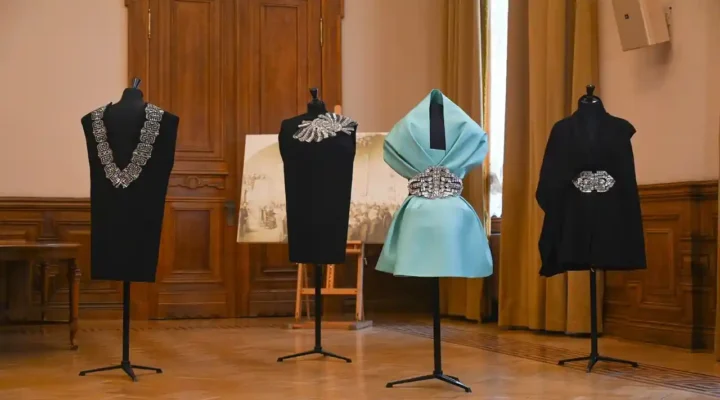 Dice Kayek’in dört “Topkapı” elbisesi St. Petersburg Hermitage Müzesi’nde !