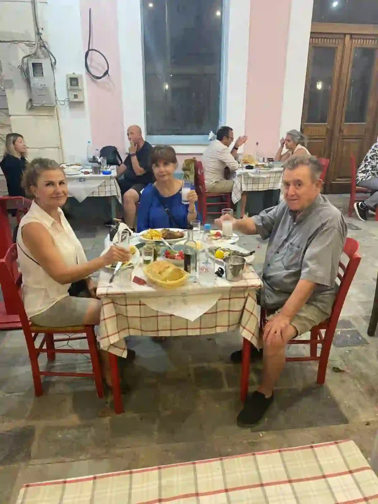 yani_tavernada