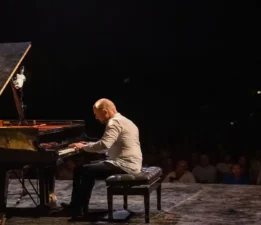 Macar piyanist Istvan Szekely  Antik Taş Ocağı’nda konser verdi