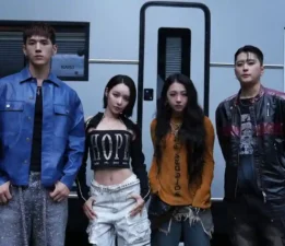 8 bin kişi Life Park’ta yağmur altında K-Pop coşkusunu yaşadı