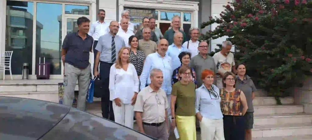 kurultaya_katilanlar