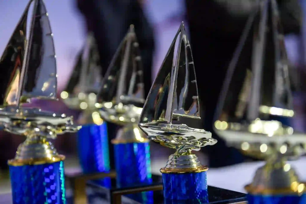 Cumhuriyet Kupası Yat Yarışlarında ödüller sahiplerini buldu 02