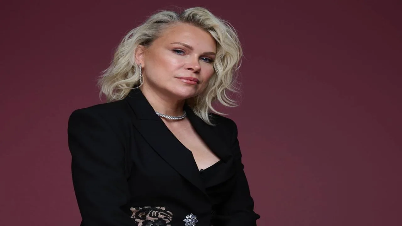 Demet Tekin’in “Çırpınırdı Karadeniz”i yorumladı