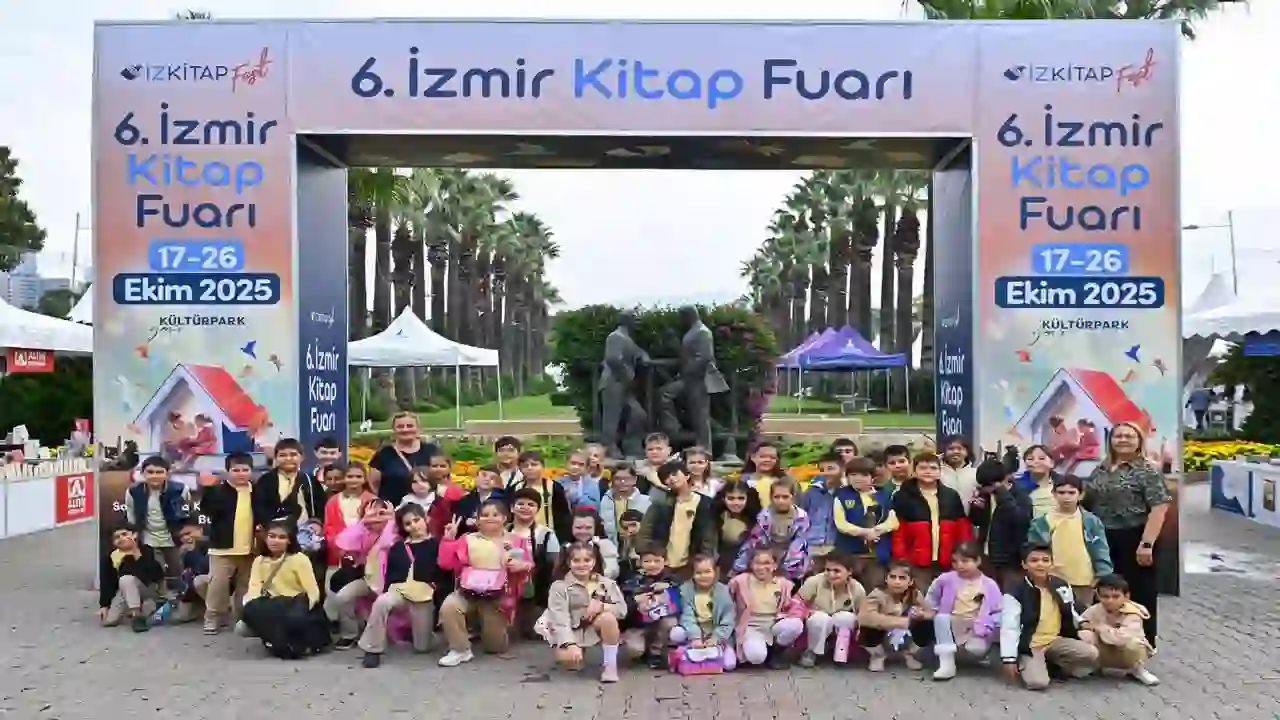 İZKİTAP’a genç-yaşlı okur akını