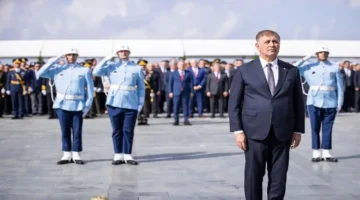 İzmir’de Cumhuriyet Bayramı kutlandı