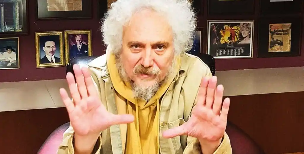 Yönetmen Yüksel Aksu