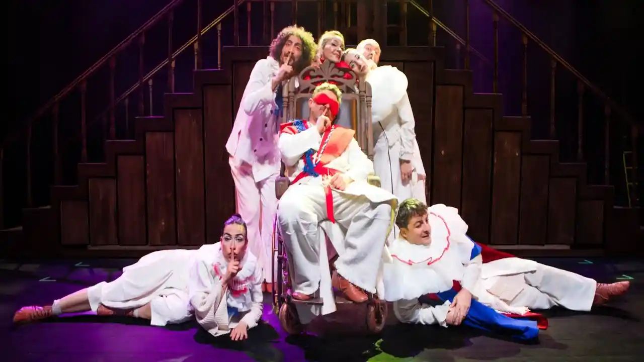 Bursa Şehir Tiyatrosu Kısa Süren Saltanat’ı Kağıthane’de sahneliyor