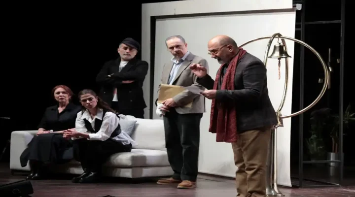 Bir Halk Düşmanı Oyunu Tuzla’da!