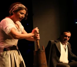 İBB Şehir Tiyatroları “Gök Kubbe” Oyunuyla Bahçelievler’de