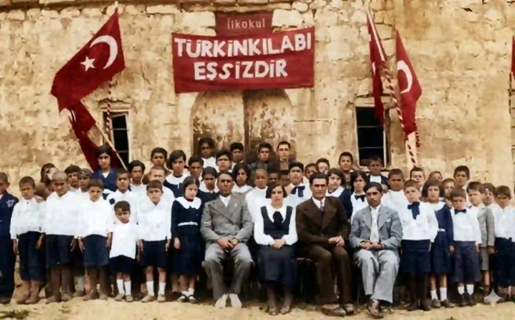 Türk Devrimi02