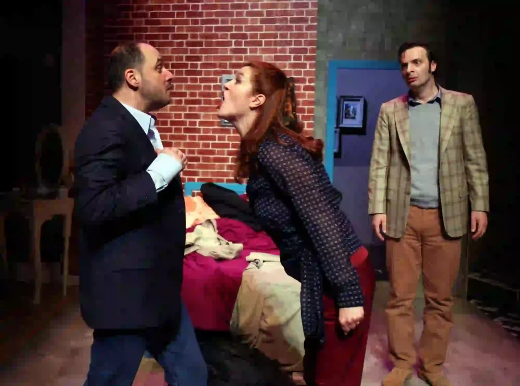 Yatak Odası Komedisi (2)