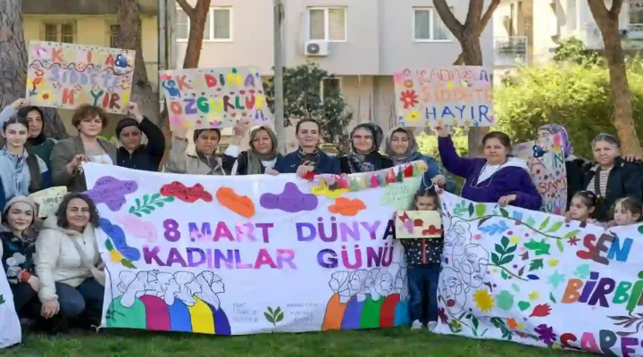 8 Mart Dayanışma Noktalarında kadınların sesi yükseldi