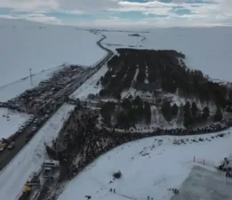 Çıldır Gölü’nden Buz Şenliği