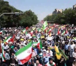 Direnen İran Neyi Simgeliyor?