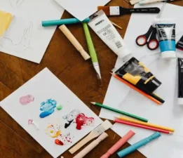 Decollage Nisan ayı programı