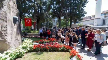 Zübeyde Hanım’ın anıt mezarı başında anıldı