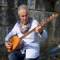 Mustafa Uysal yazar fotoğrafı